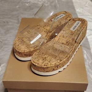 Steve Madden Tan and White Platform Sandals